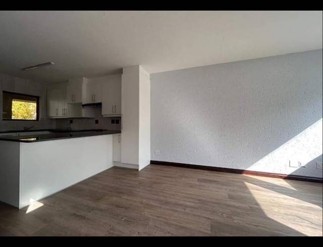 1 BEDROOM TOWNHOUSE FOR SALE IN NEWMARKET